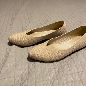 Cream flats